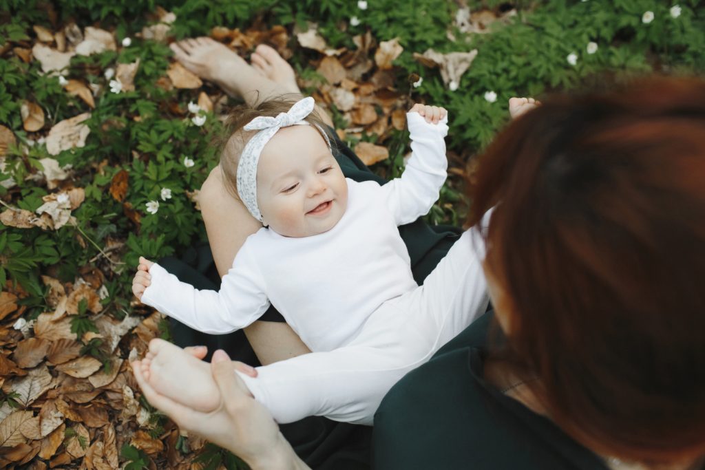 Ruidos y sonidos que enseñan al bebé